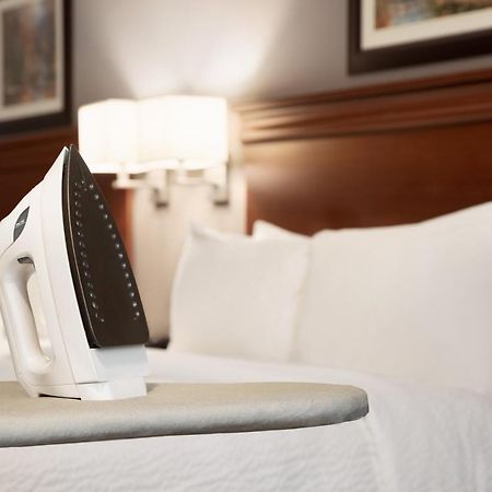 Days Inn By Wyndham Hamilton - Downtown Εξωτερικό φωτογραφία