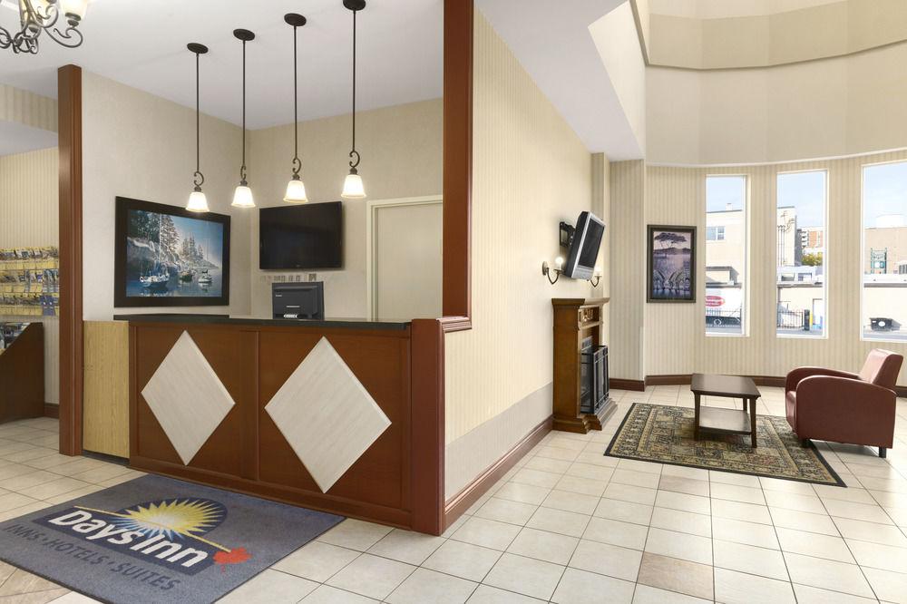 Days Inn By Wyndham Hamilton - Downtown Εξωτερικό φωτογραφία