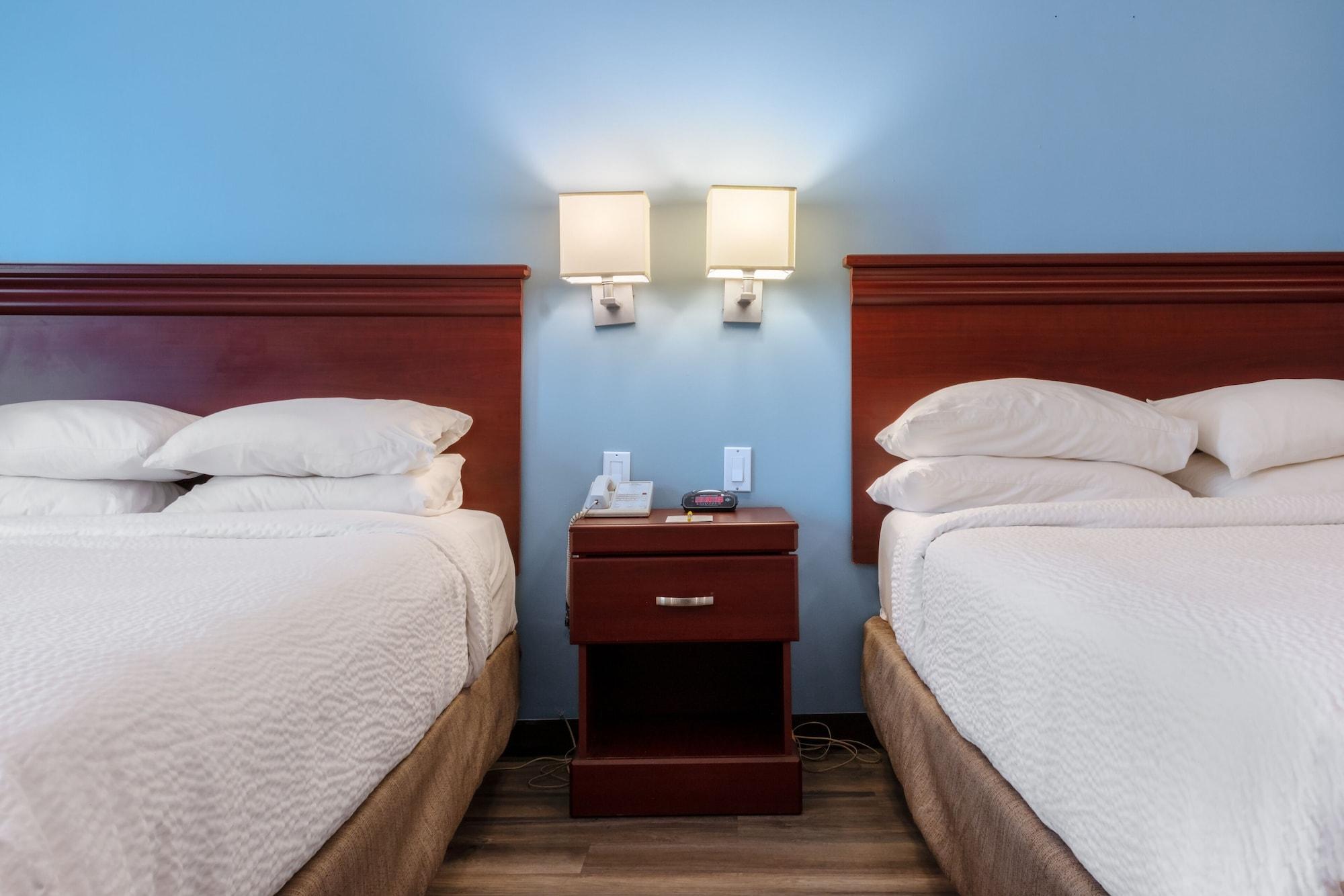 Days Inn By Wyndham Hamilton - Downtown Εξωτερικό φωτογραφία